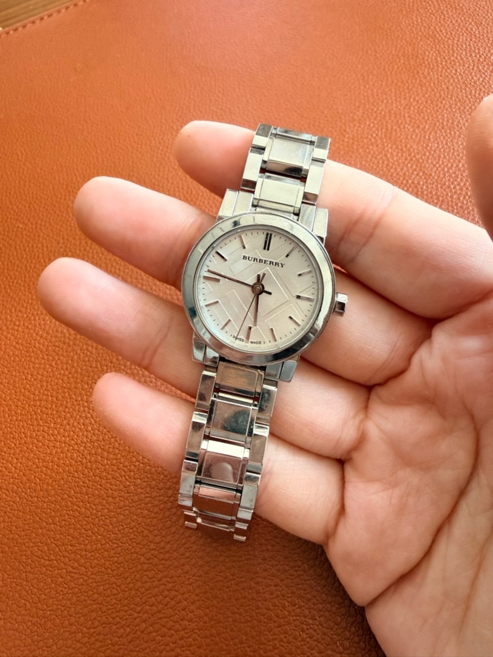 Burberry Silver Women's Stainless Steel Bracelet Watch - Silver Dial BU9100